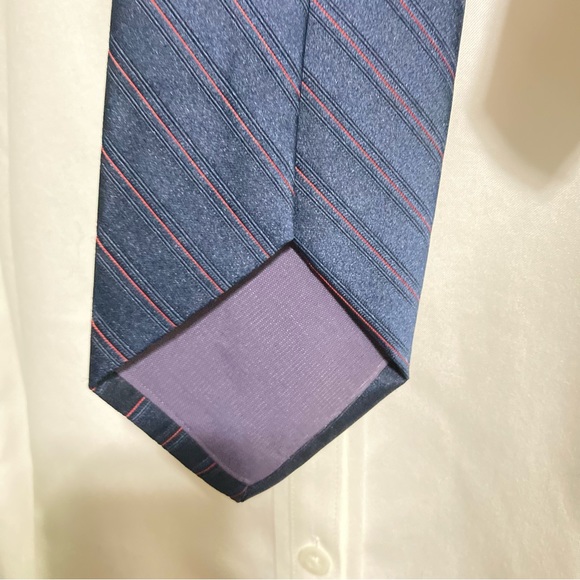 Towncraft Vintage Diagonal Stripe Navy Blue Red Stripes Men's Necktie 3.5" Wide - Picture 3 of 7